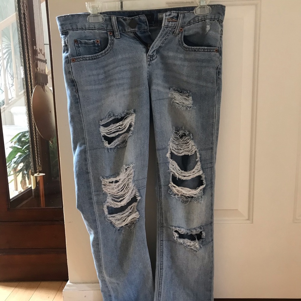 Size 0 Aeropostale ripped boyfriend jeans
